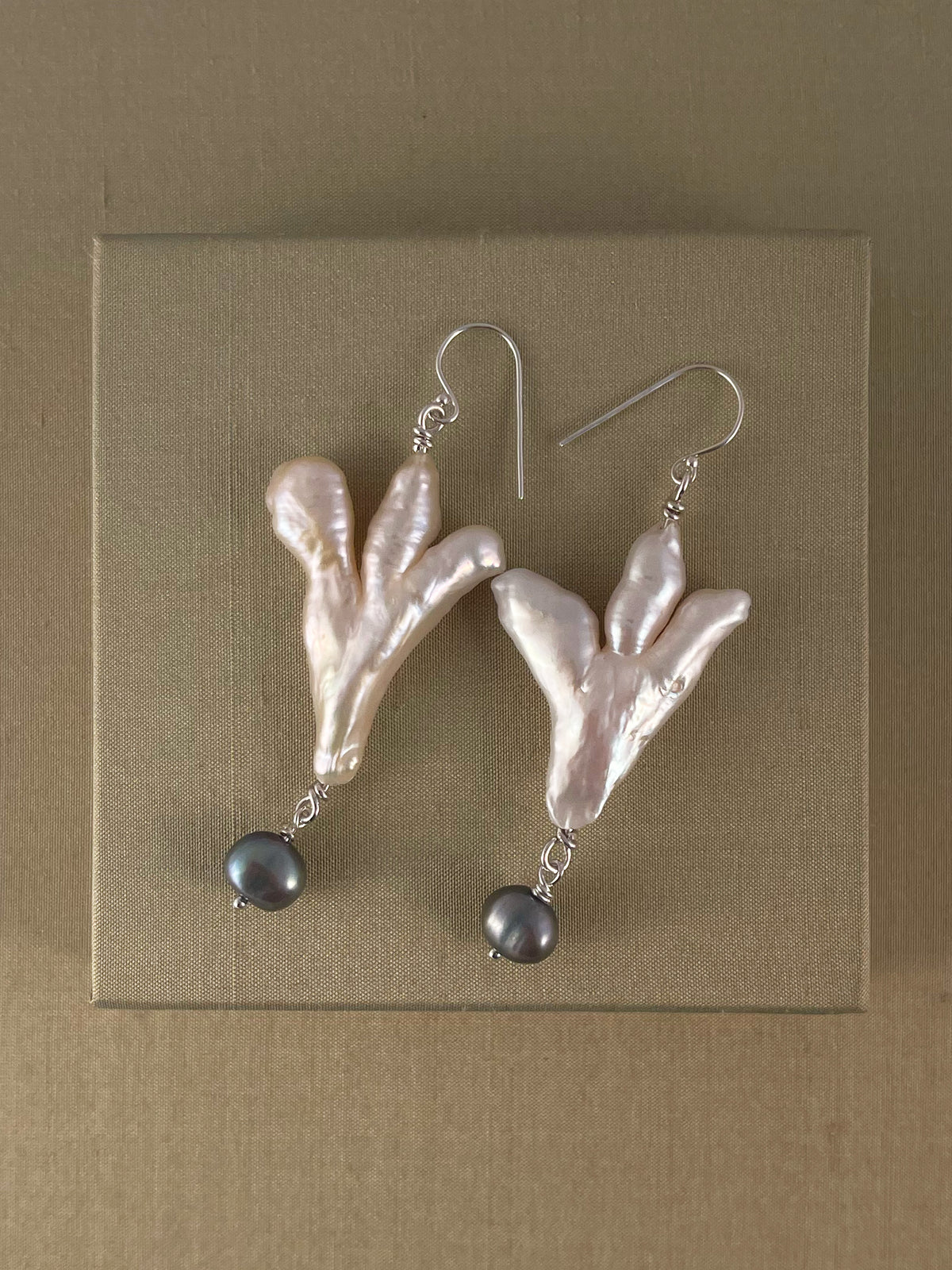 Silver Claw Pearls