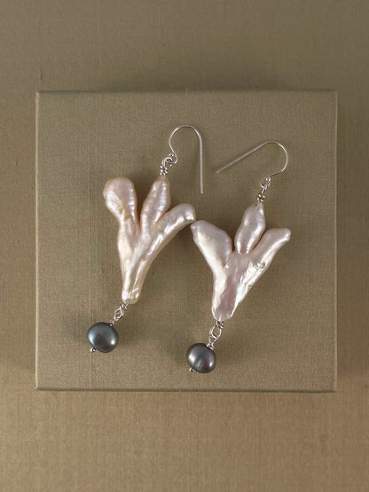 Silver Claw Pearls